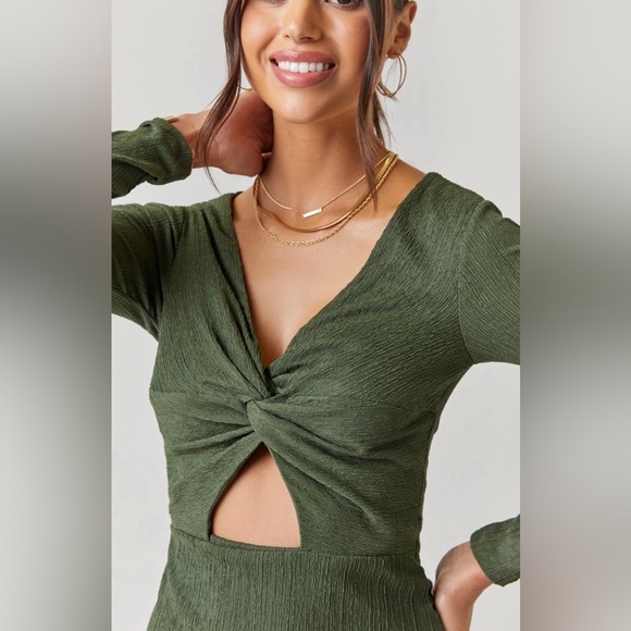 New Francesca’s Cali Twist Front Olive Midi Dress - Picture 4 of 5